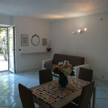 Casa Mo Ma Vacanze Ischia * Lacco Ameno (Isola d'Ischia)